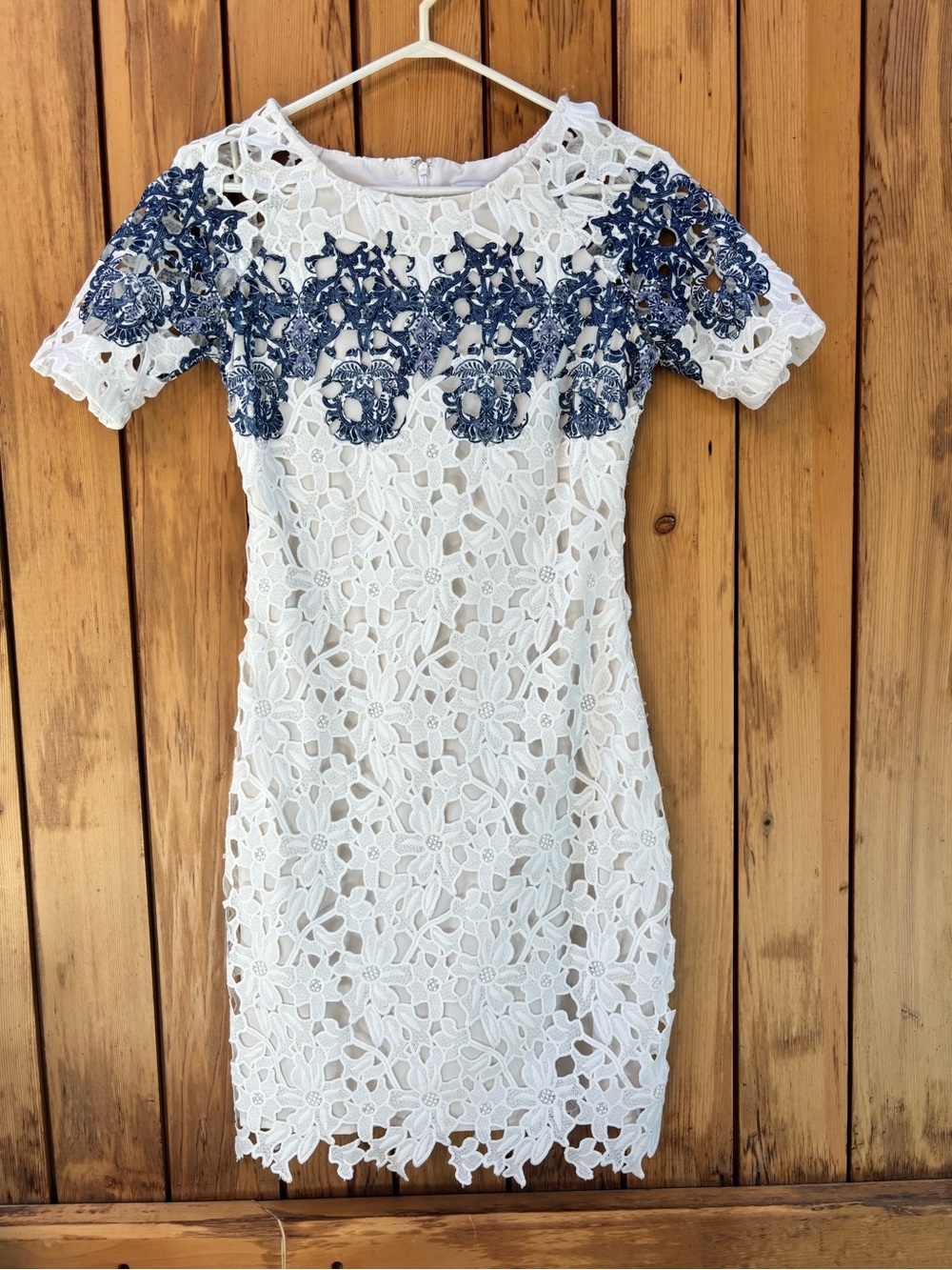 Belle by Badgley Mischka White Lace Blue Embroidered Dress 2